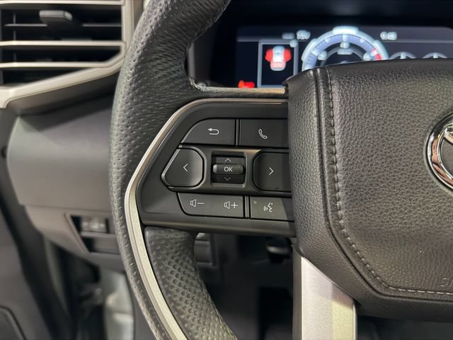 Used 2025 Toyota Sequoia Limited w/ Tow Technology Package AWD/4WD image 18