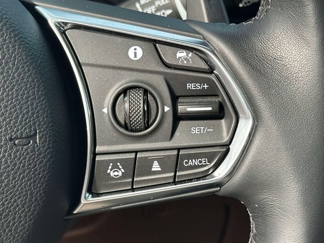 Certified 2026 Acura MDX w/ Technology Package FWD image 33