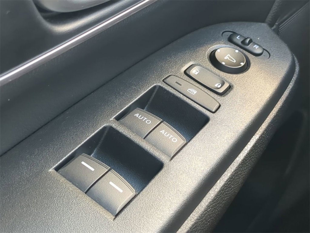 Used 2020 Honda CR-V Touring image 31