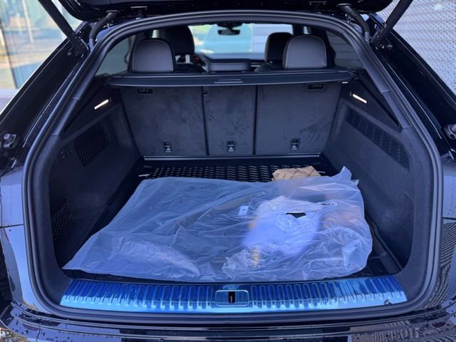 New 2026 Audi Q8 Premium Plus image 17