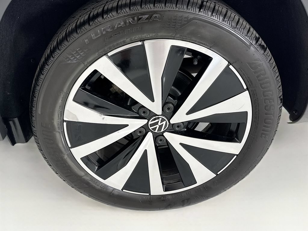 Used 2022 Volkswagen Taos SE FWD image 29