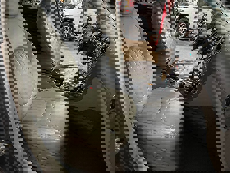 Used 2013 Buick Enclave Leather image 19