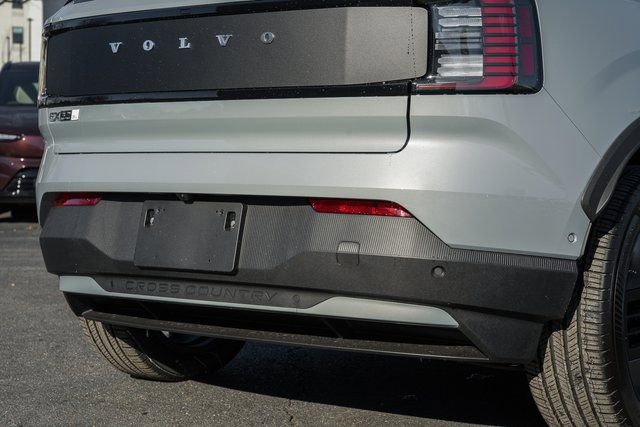 New 2026 Volvo EX30 Cross Country Ultra w/ Protection Package Premier image 8