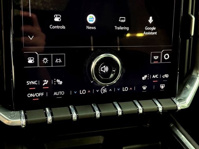 Used 2025 GMC Acadia Elevation w/ Elevation Premium Package FWD image 19
