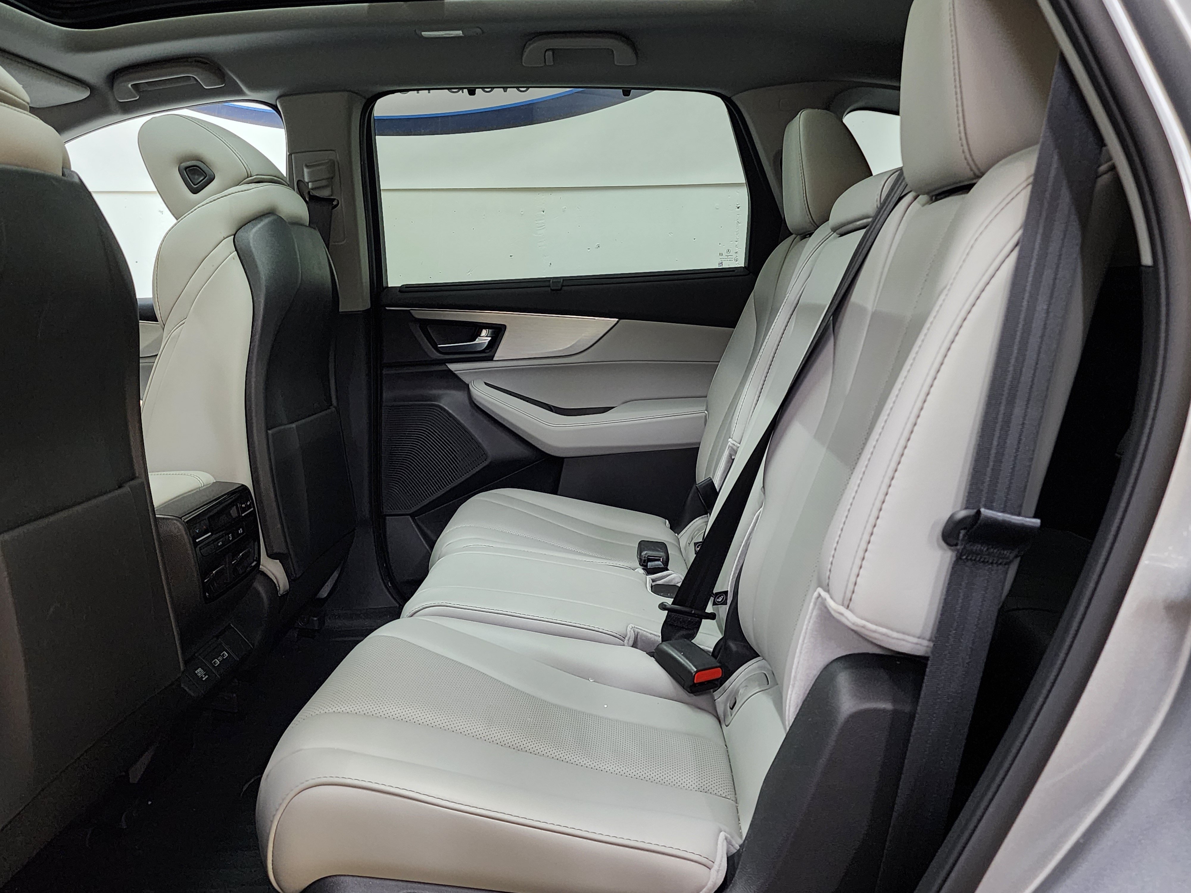 Certified 2024 Acura MDX w/ Technology Package AWD/4WD image 18