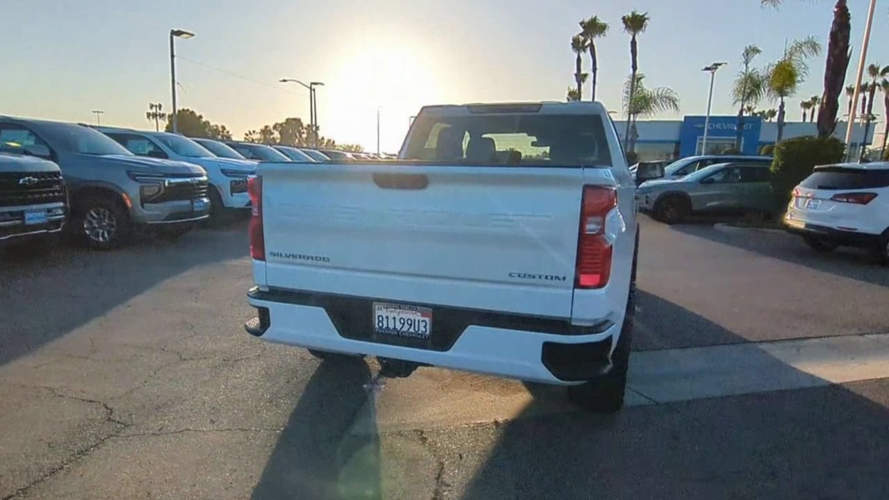 Used 2023 Chevrolet Silverado 1500 Custom AWD/4WD image 7
