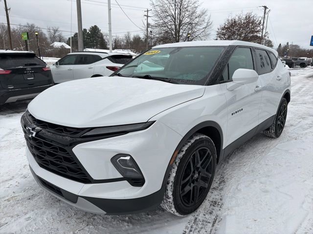 Certified 2023 Chevrolet Blazer LT w/ LPO, Black Grille Bar Package image 7