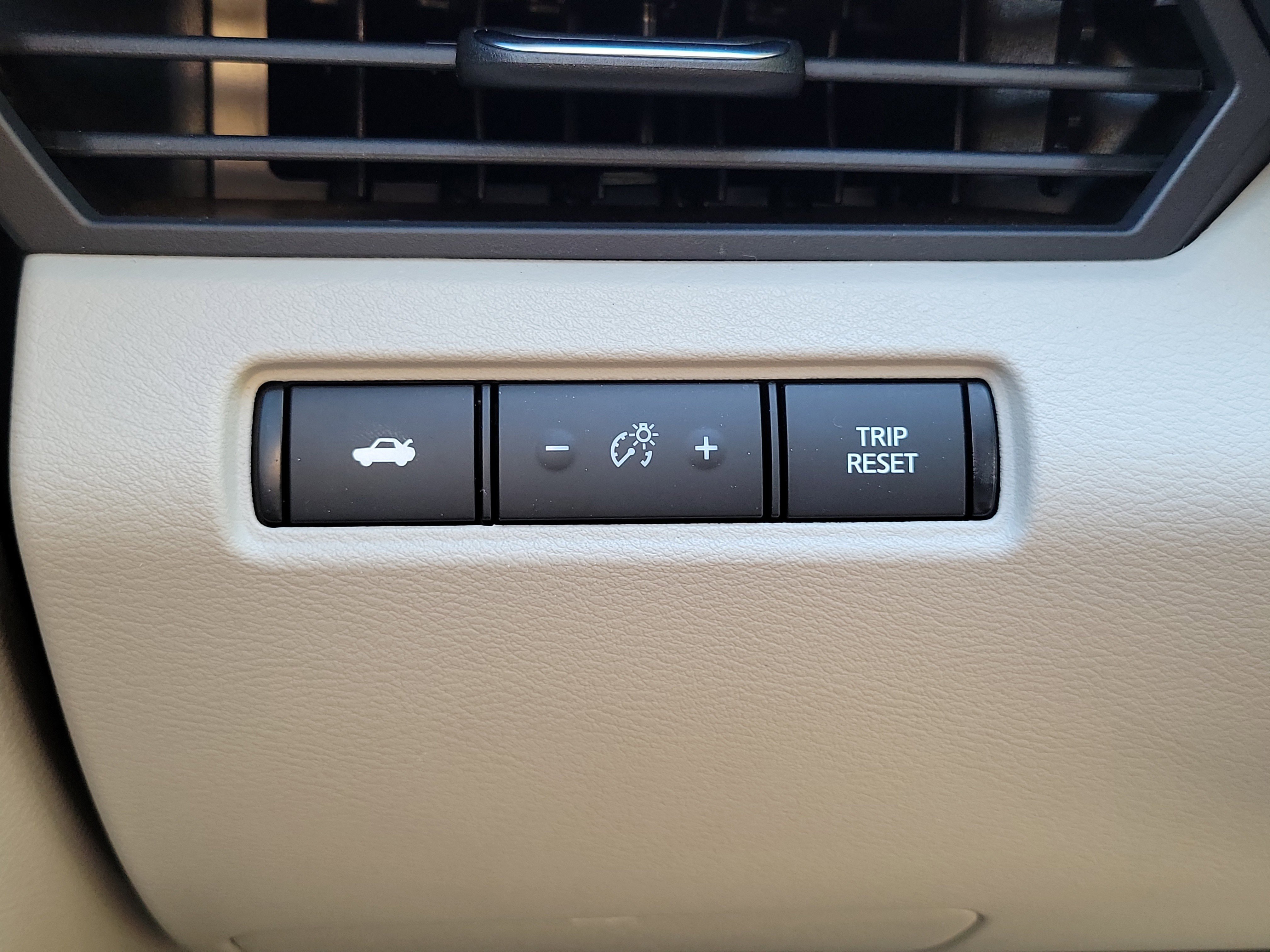 Used 2020 Nissan Altima 2.5 S FWD image 29