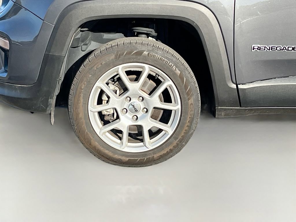 Used 2023 Jeep Renegade Latitude w/ Premium Group image 29