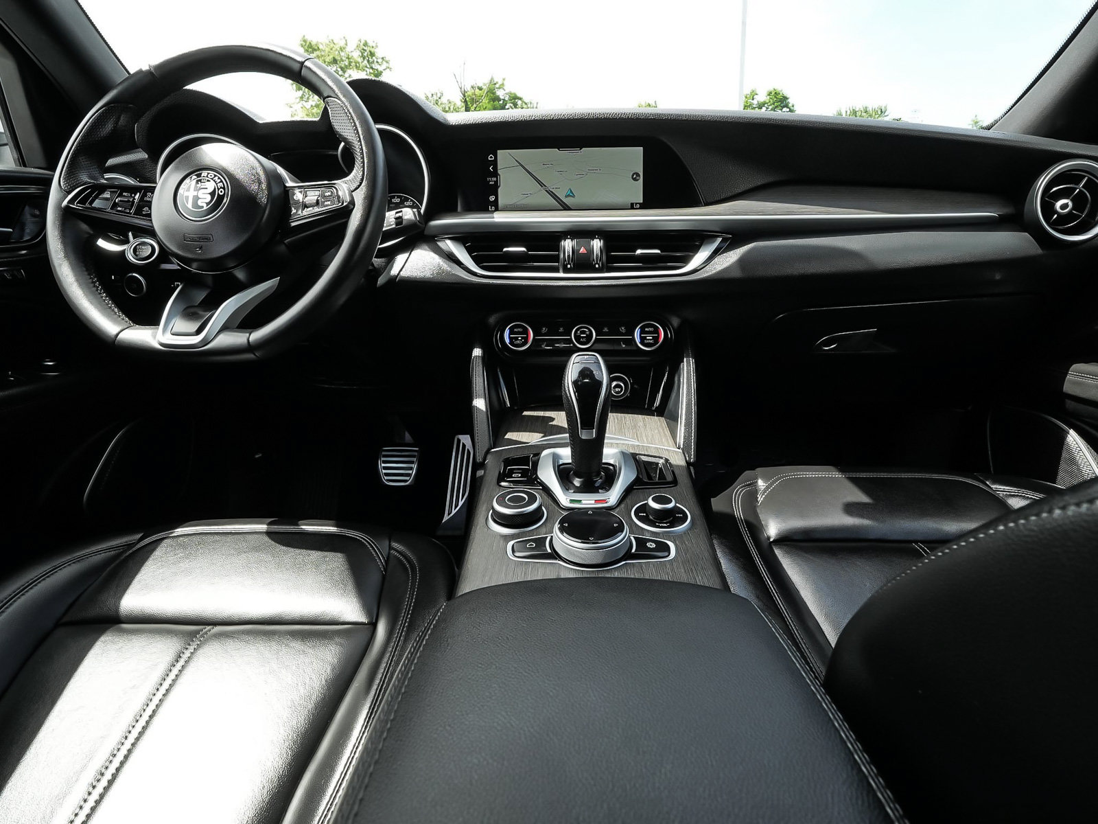 Used 2023 Alfa Romeo Stelvio Ti AWD/4WD image 46