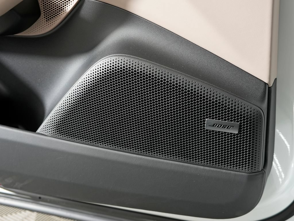 New 2026 Porsche Macan 4 Electric AWD/4WD image 18