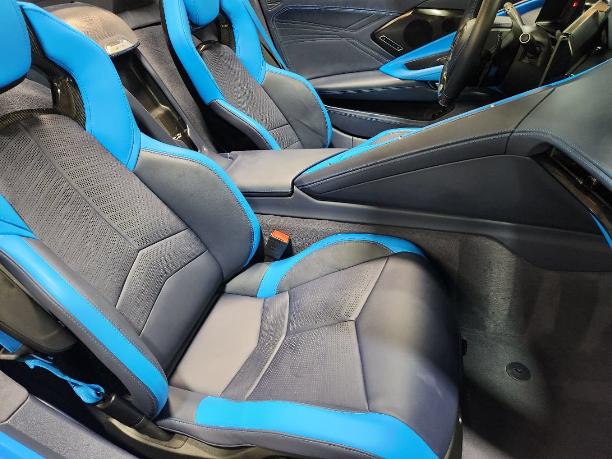Used 2024 Chevrolet Corvette Z06 w/ Stealth Interior Trim Package RWD image 23
