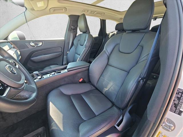 Used 2023 Volvo XC60 B5 Plus w/ Protection Package Premier image 16