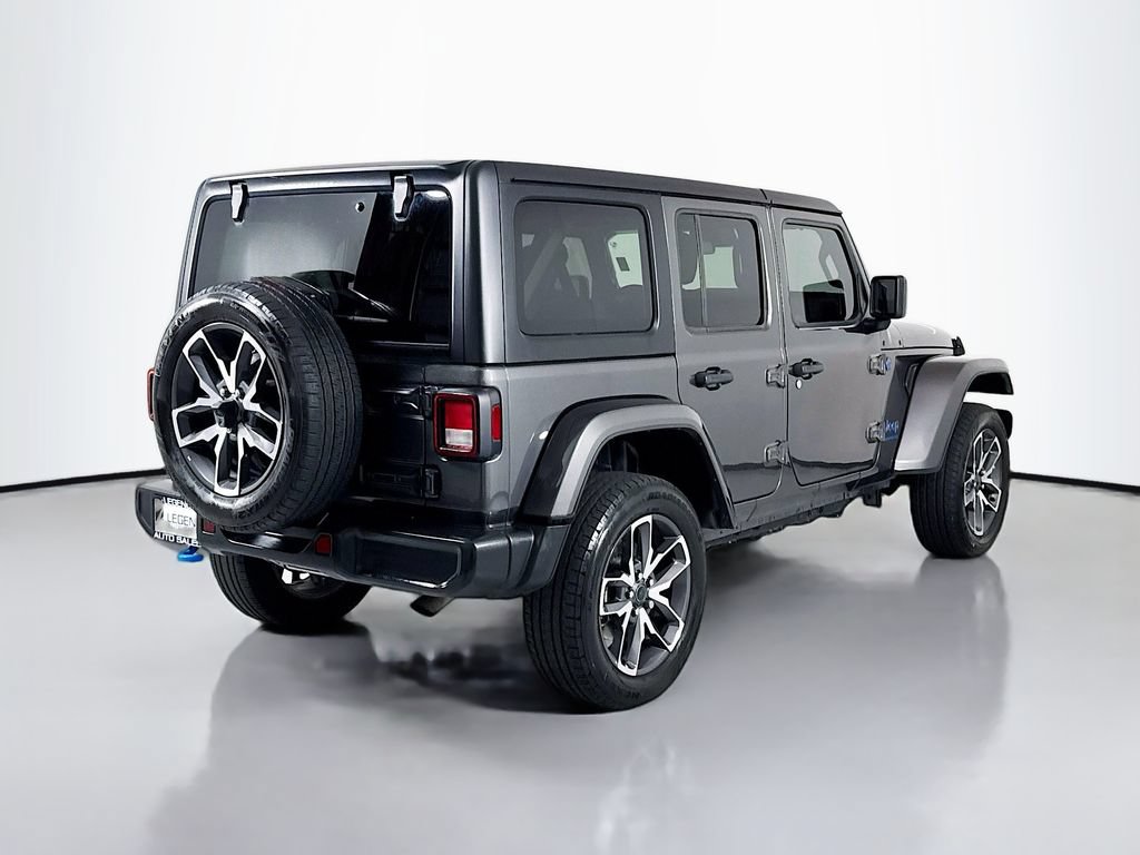 Used 2024 Jeep Wrangler Unlimited AWD/4WD image 5
