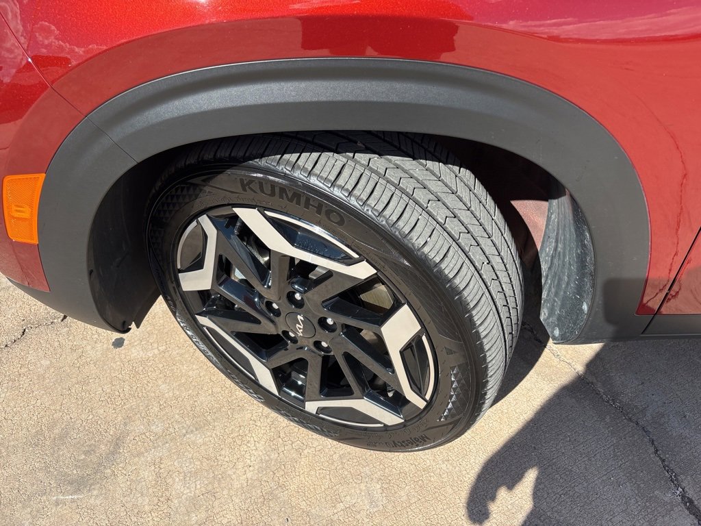 Used 2025 Kia Seltos SX image 9