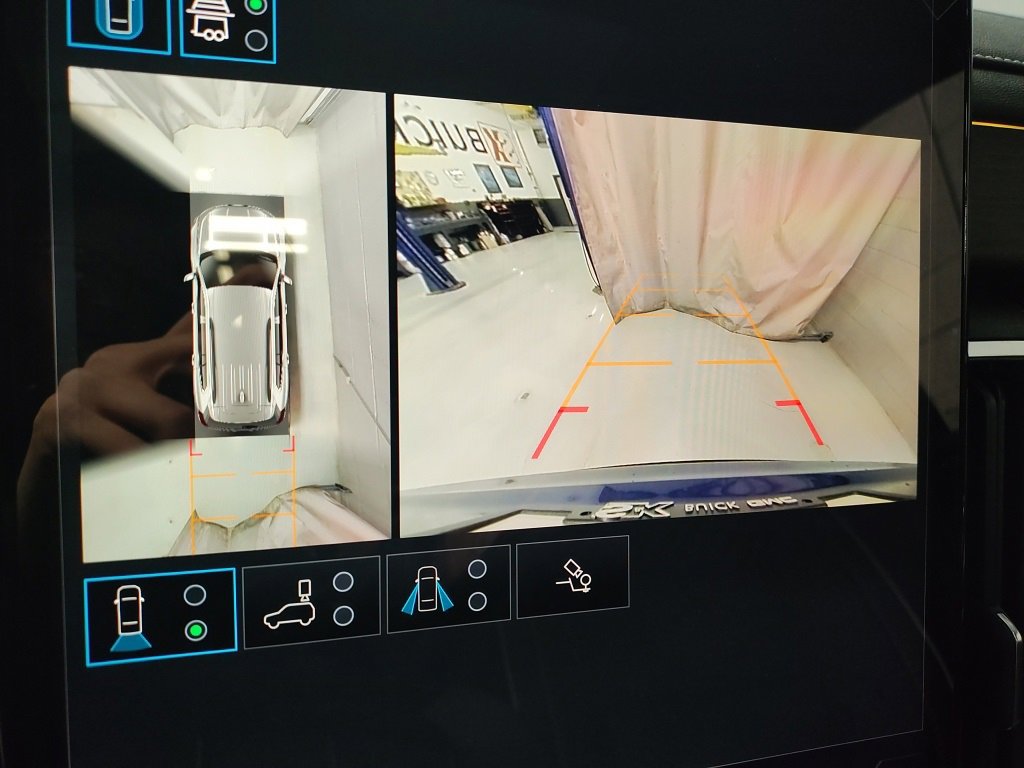 New 2026 GMC Acadia Denali w/ Super Cruise Package image 32