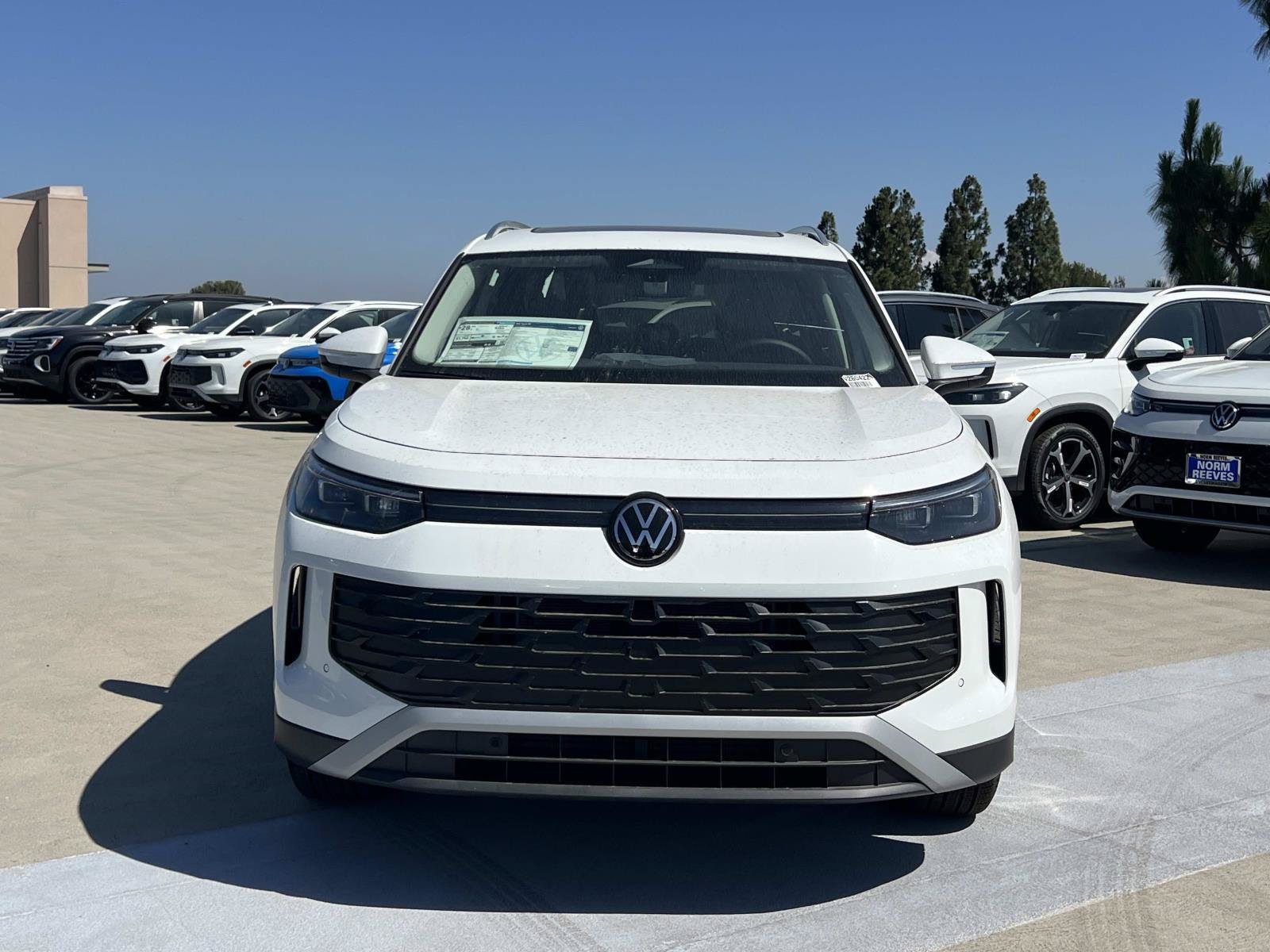 New 2026 Volkswagen Tiguan SE FWD image 4
