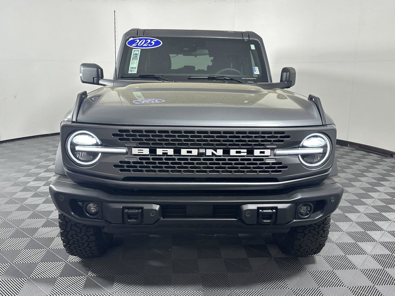 New 2025 Ford Bronco Badlands AWD/4WD image 2