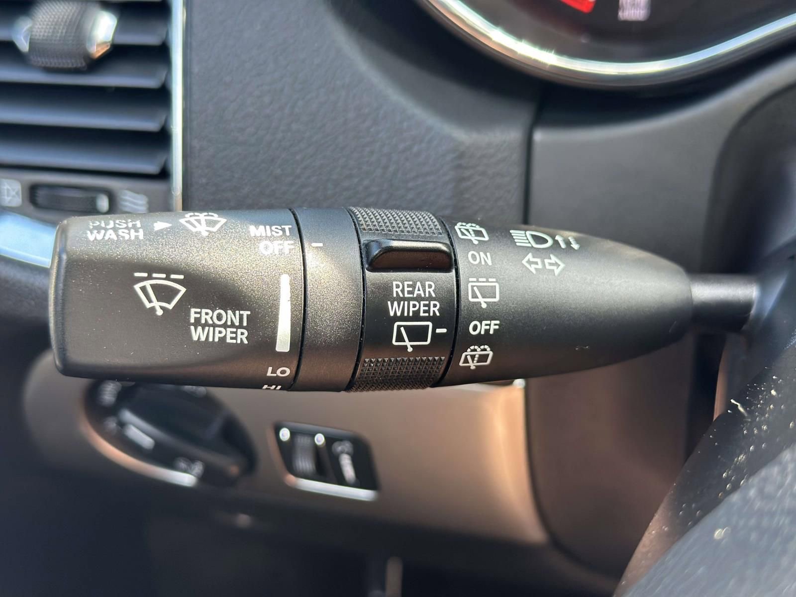 Used 2015 Dodge Durango R/T w/ Blacktop Package AWD/4WD image 16