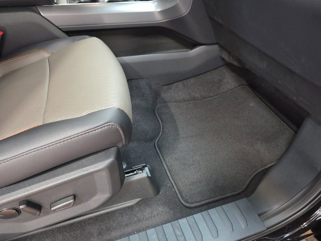 New 2026 Ford F150 Lariat w/ Equipment Group 502A High image 13