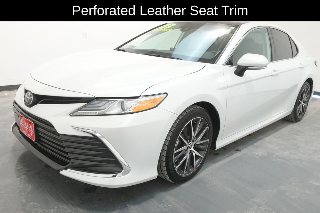 Used 2023 Toyota Camry XLE w/ Navigation Package AWD/4WD image 3