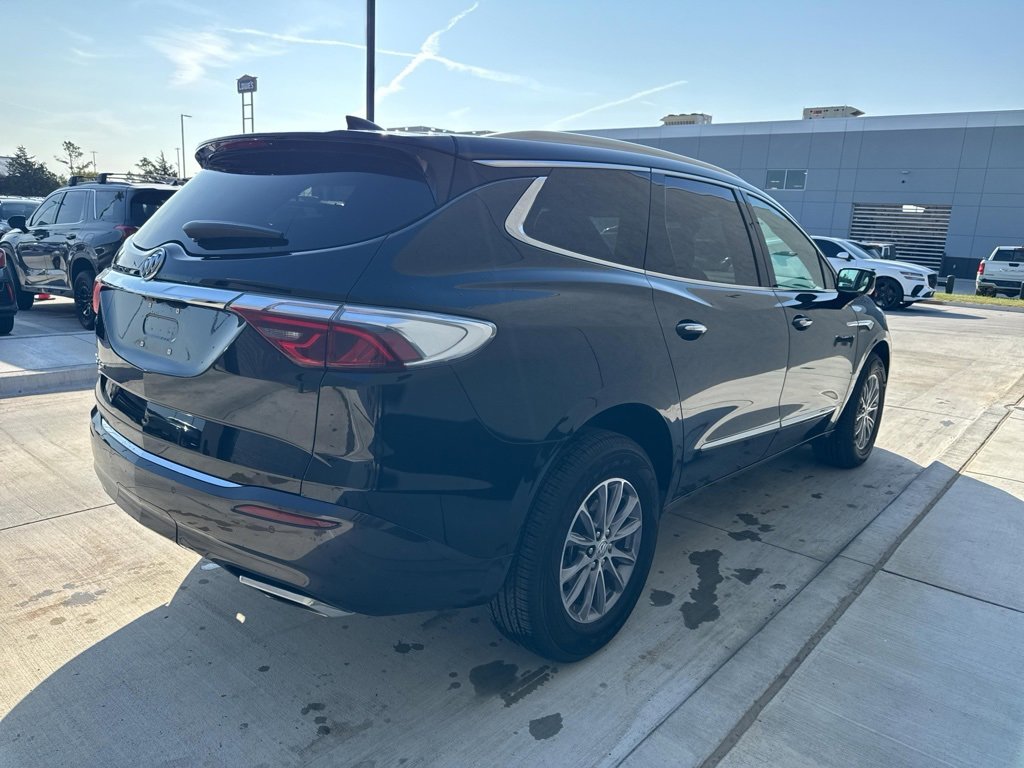 Used 2024 Buick Enclave Premium image 23