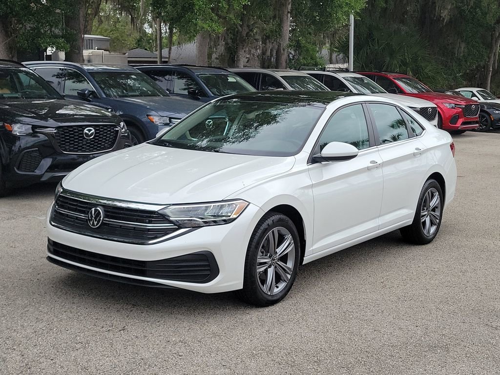 Used 2024 Volkswagen Jetta SE w/ Panoramic Sunroof Package