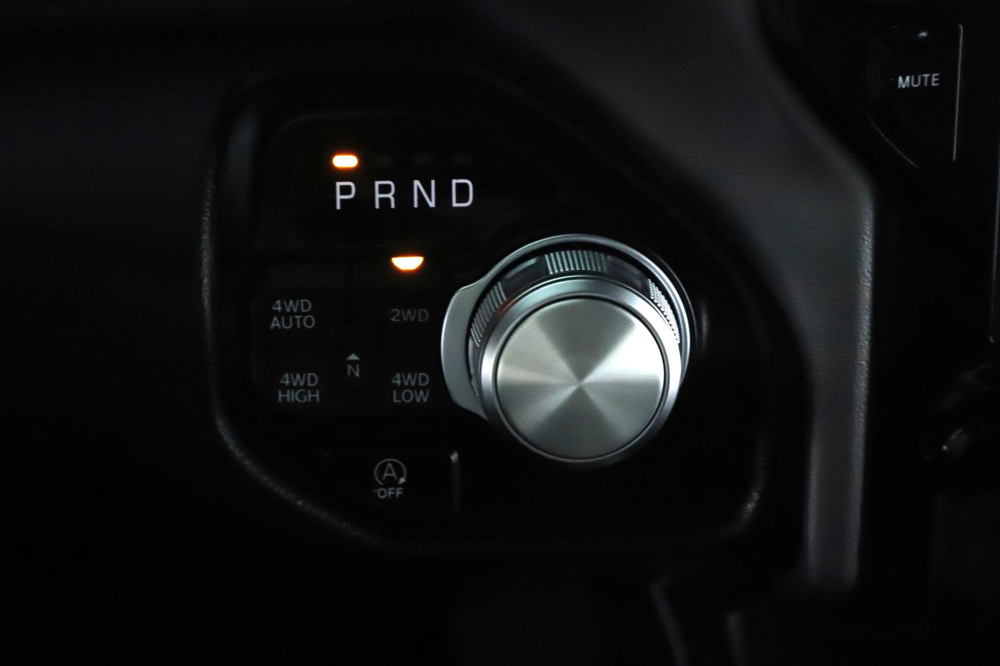 Used 2023 RAM 1500 Laramie AWD/4WD image 14