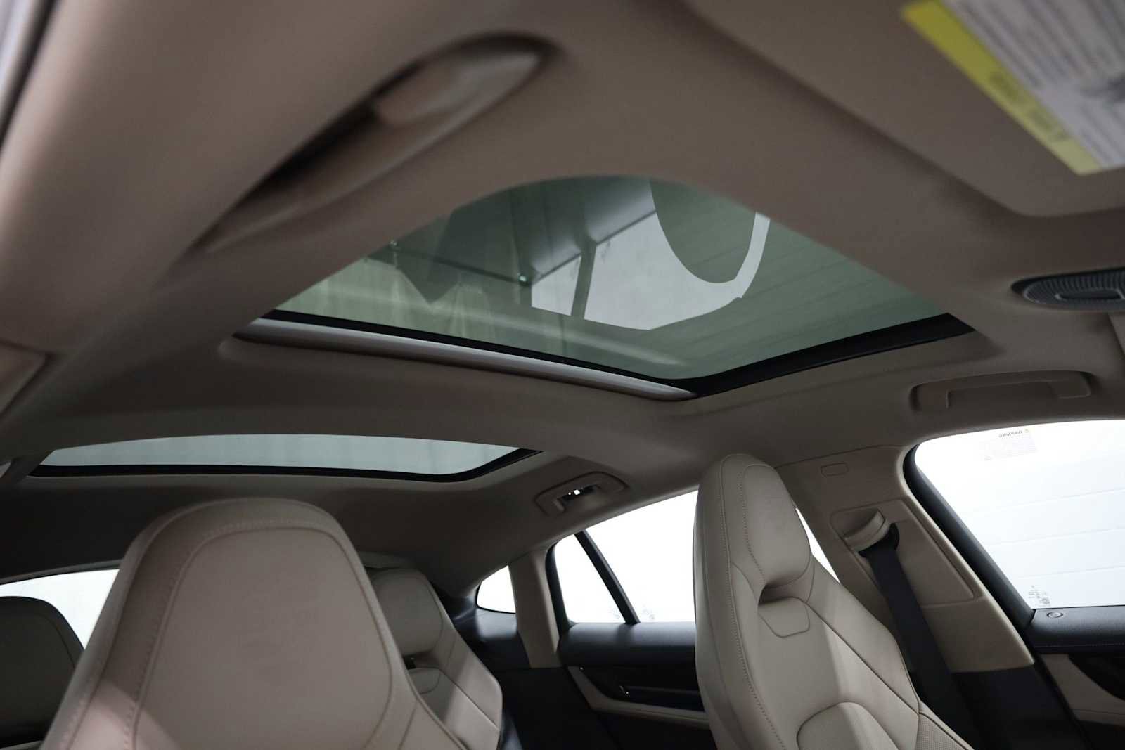 New 2025 Porsche Panamera 4 image 19