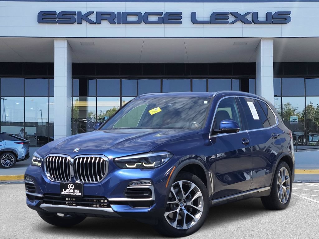 Used 2021 BMW X5 xDrive40i w/ Premium Package 2