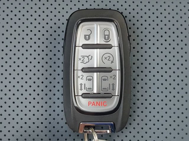 New 2027 Chrysler Pacifica Pinnacle w/ Theater Group AWD/4WD image 38