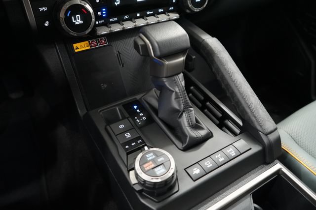 Used 2025 Toyota 4Runner Trailhunter AWD/4WD image 40