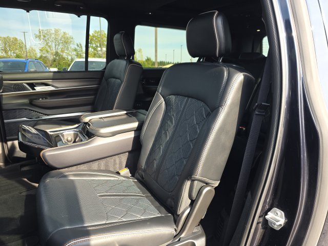 Used 2025 Jeep Grand Wagoneer L Series III w/ Quick Order Packagew 28T AWD/4WD image 31