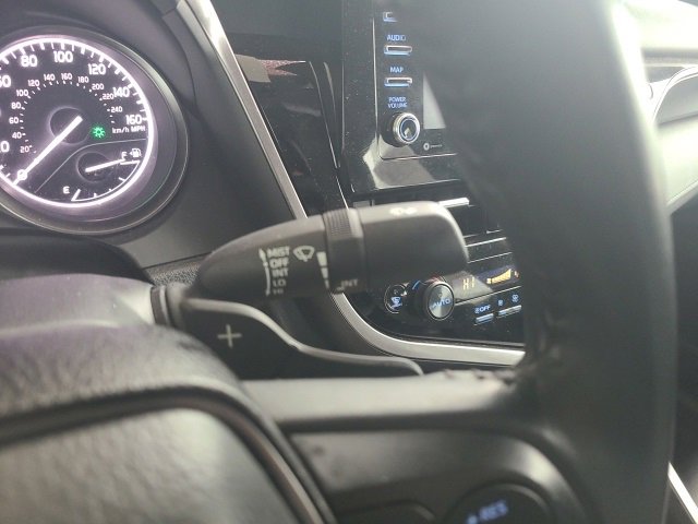 Used 2024 Toyota Camry SE image 23