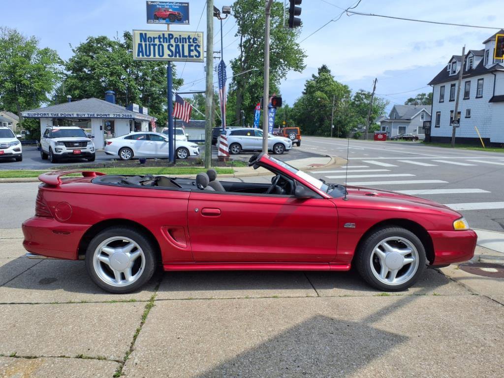 Used 1995 Ford Mustang GT image 1