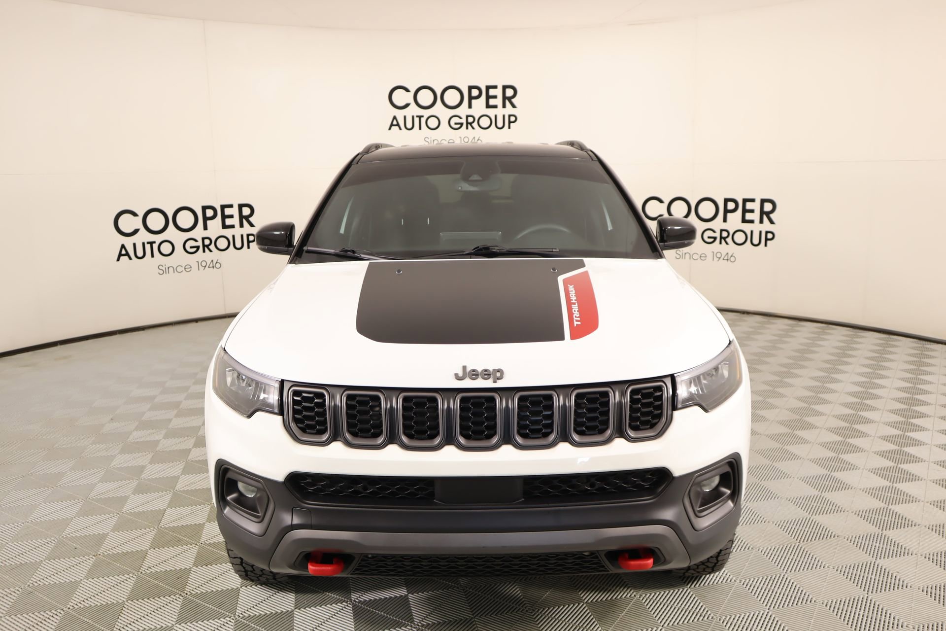 Used 2024 Jeep Compass Trailhawk AWD/4WD image 8