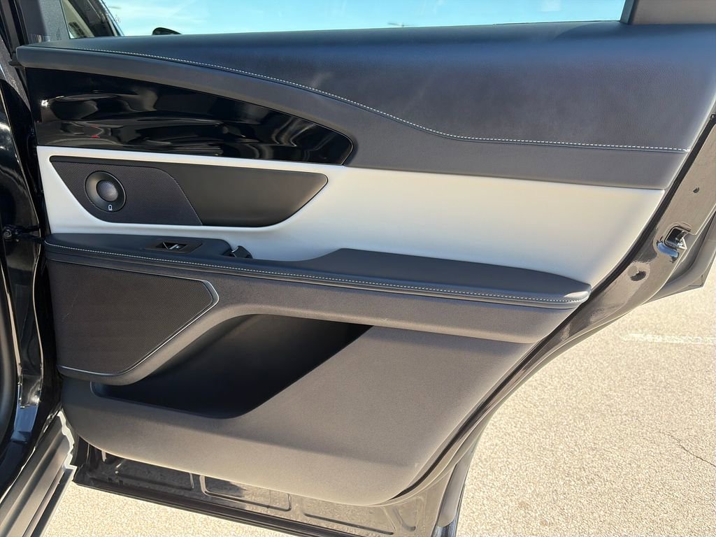 Used 2025 Lincoln Nautilus Premier w/ Equipment Group 102A image 36