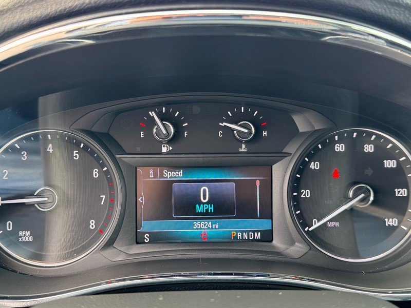 Used 2022 Buick Encore Preferred AWD/4WD image 17