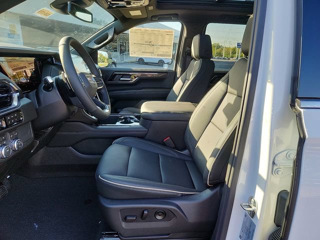 New 2026 GMC Yukon Elevation w/ LPO, Elevation Black Package AWD/4WD image 9