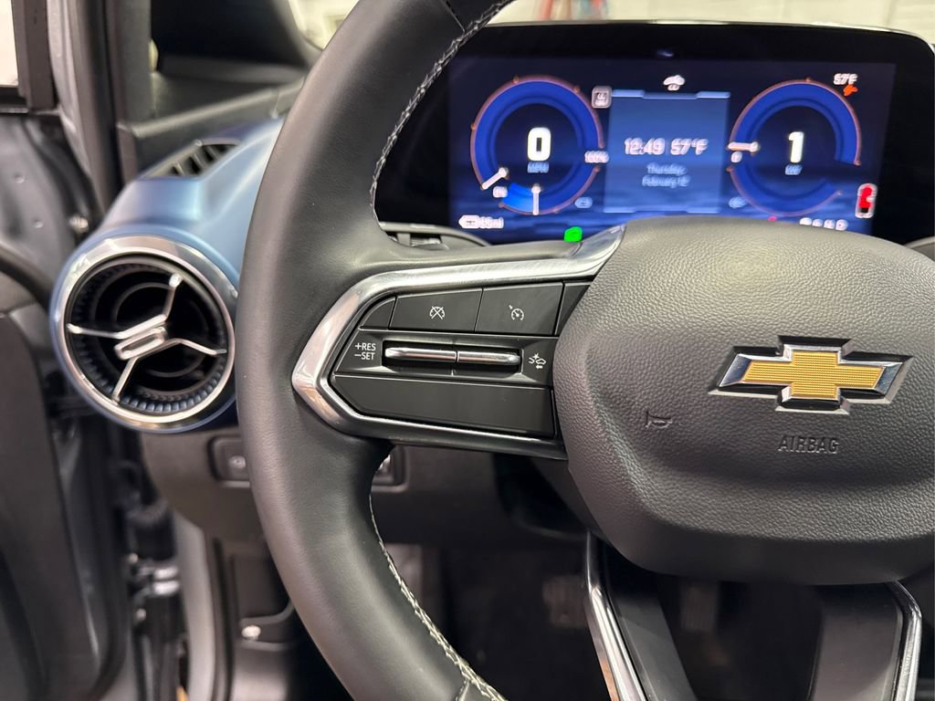 Used 2025 Chevrolet Equinox EV LT image 36