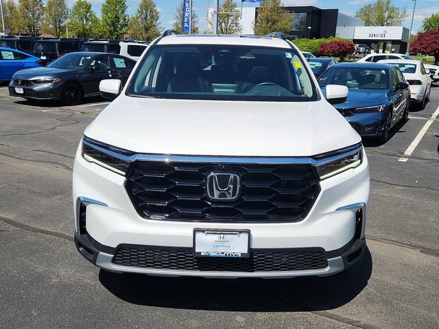 Used 2025 Honda Pilot Elite image 2