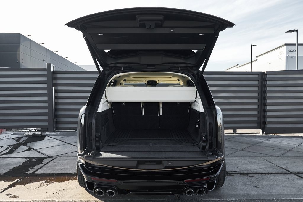 Used 2024 Land Rover Range Rover SV image 18