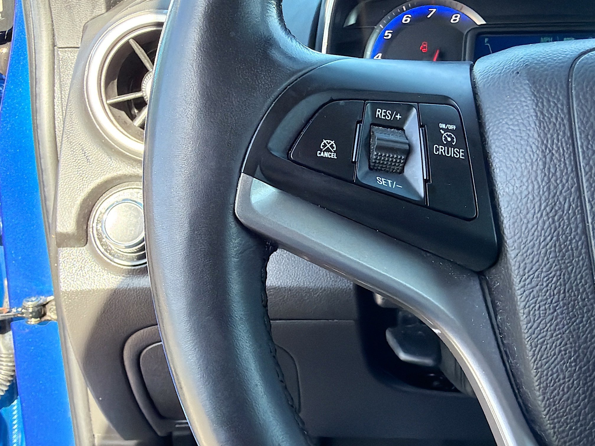 Used 2016 Chevrolet Trax LT w/ LT Sun and Sound Package FWD image 31