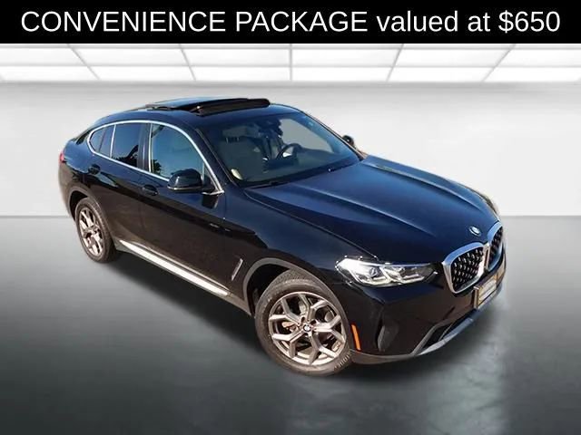 Used 2022 BMW X4 xDrive30i w/ Convenience Package image 2
