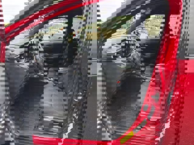 Used 2025 Toyota Corolla SE w/ SE Package image 16