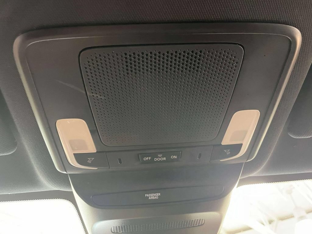 Certified 2025 Honda HR-V Sport image 27