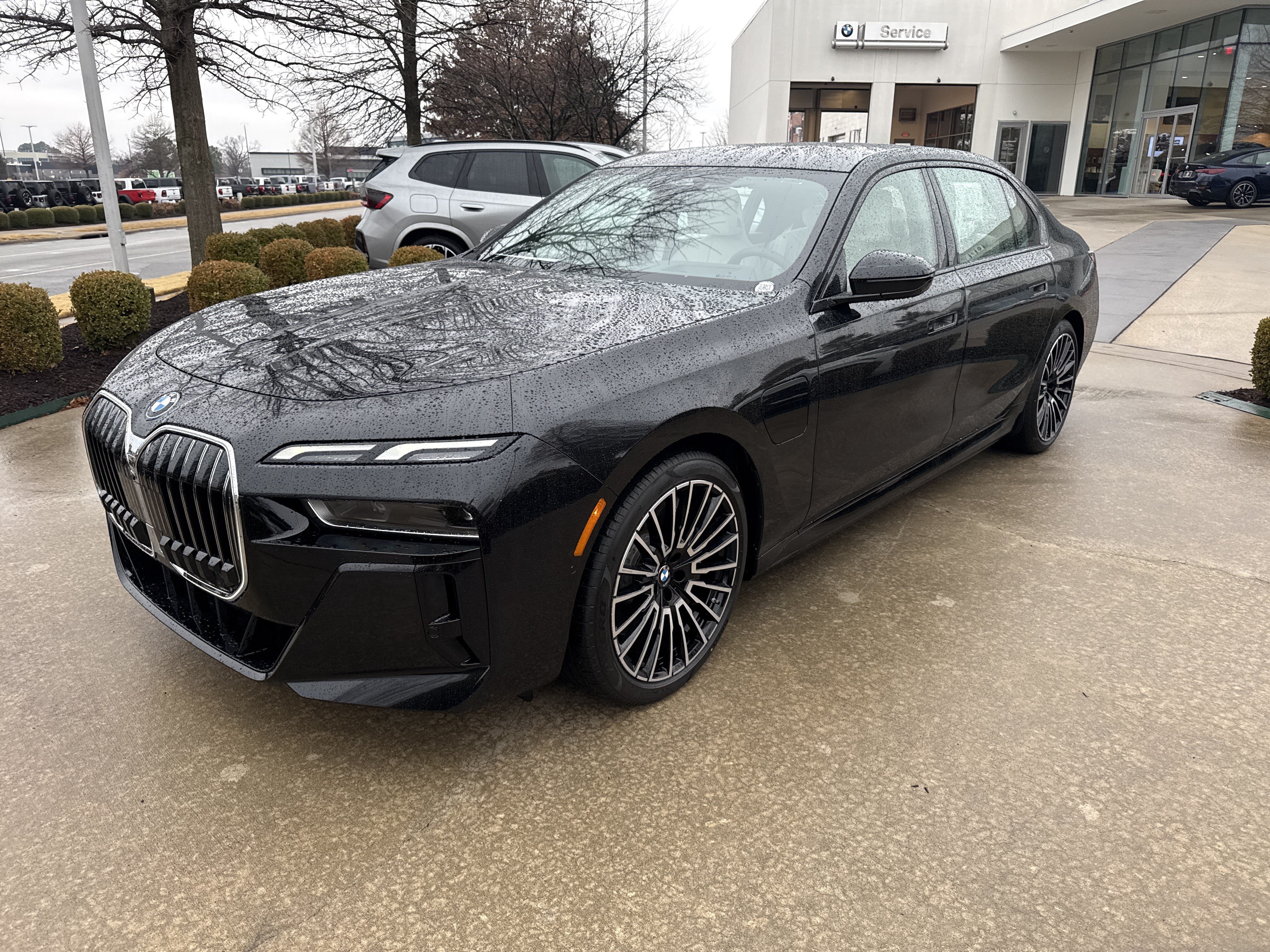 New 2026 BMW 750e xDrive