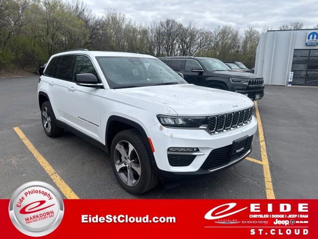 Used 2023 Jeep Grand Cherokee Limited AWD/4WD image 1