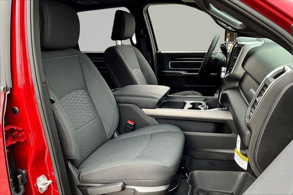 New 2027 RAM 3500 Big Horn AWD/4WD image 11