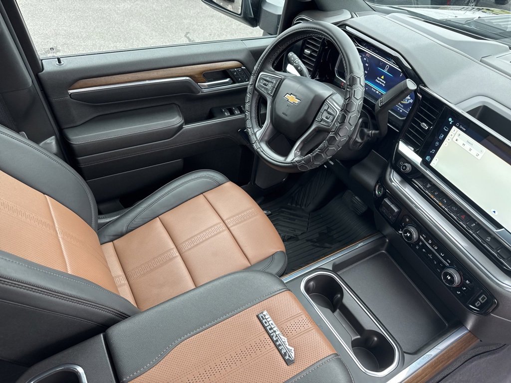 Used 2024 Chevrolet Silverado 2500 High Country w/ High Country Premium Package image 32